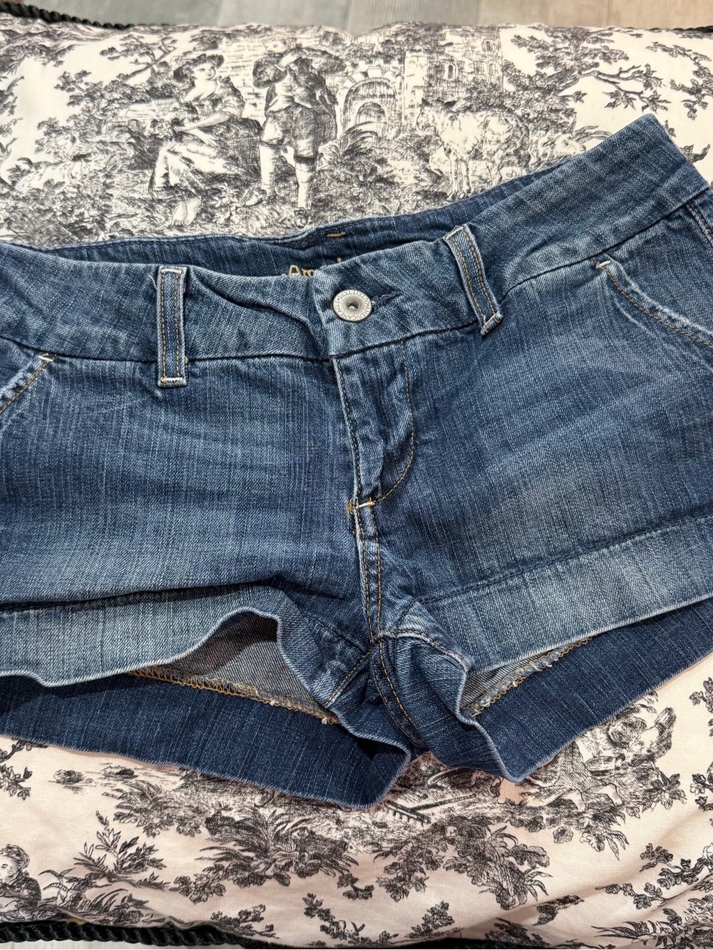 American Eagle Outfitters Women's Dark Blue Denim Cutoff Shorts